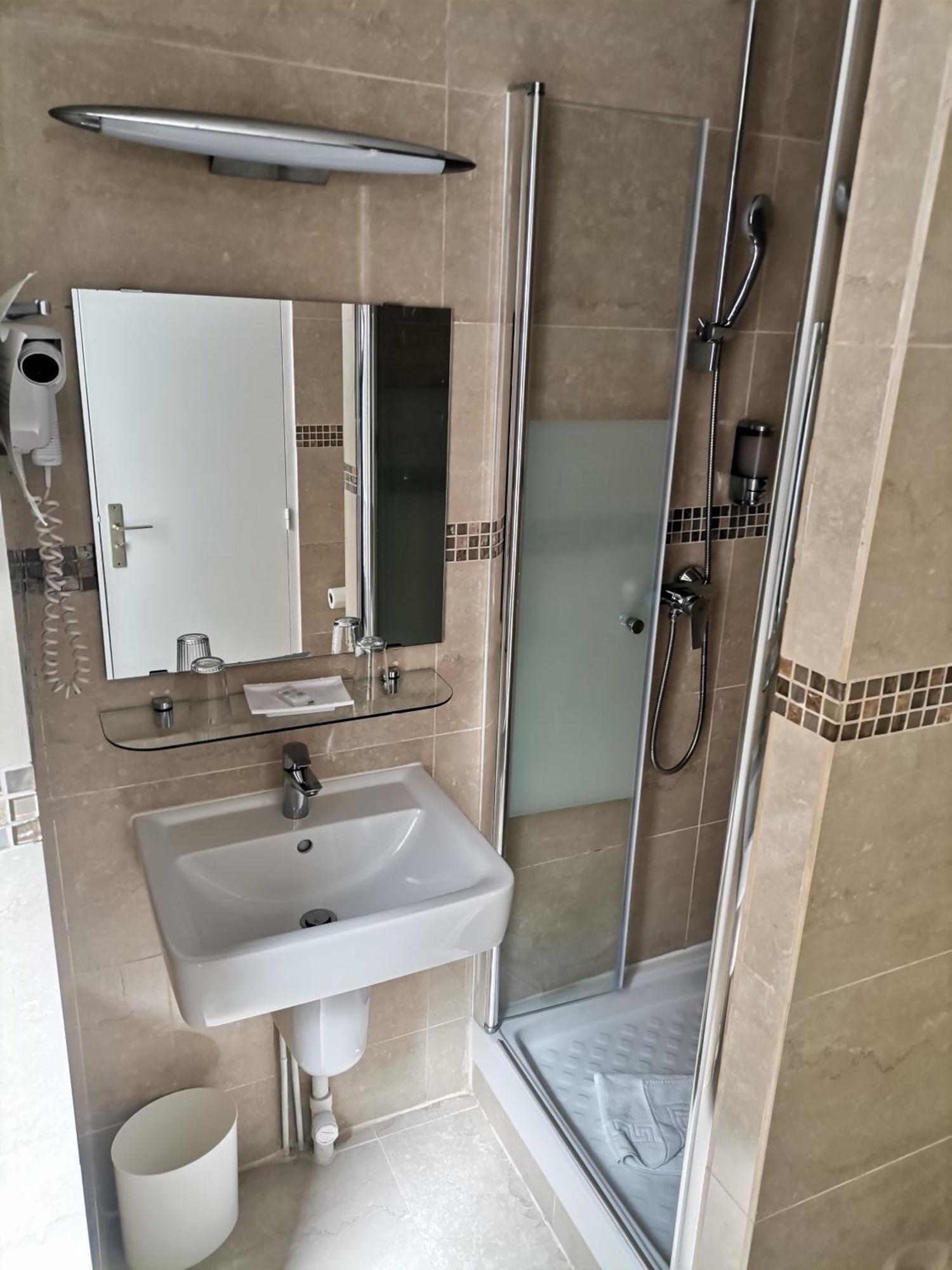 Hotel Agenor Париж Екстериор снимка